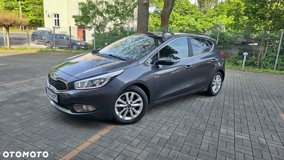 Kia Ceed 1.6 CRDi 136 ISG Spirit - 16