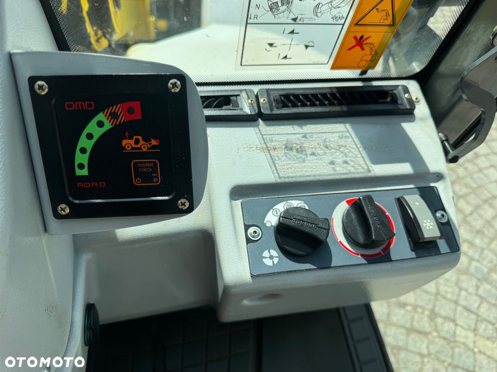 Kramer 680T Ładowarka Teleskopowa - 11