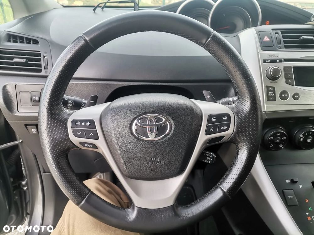 Toyota Verso 1.8 Multidrive Edition - 8