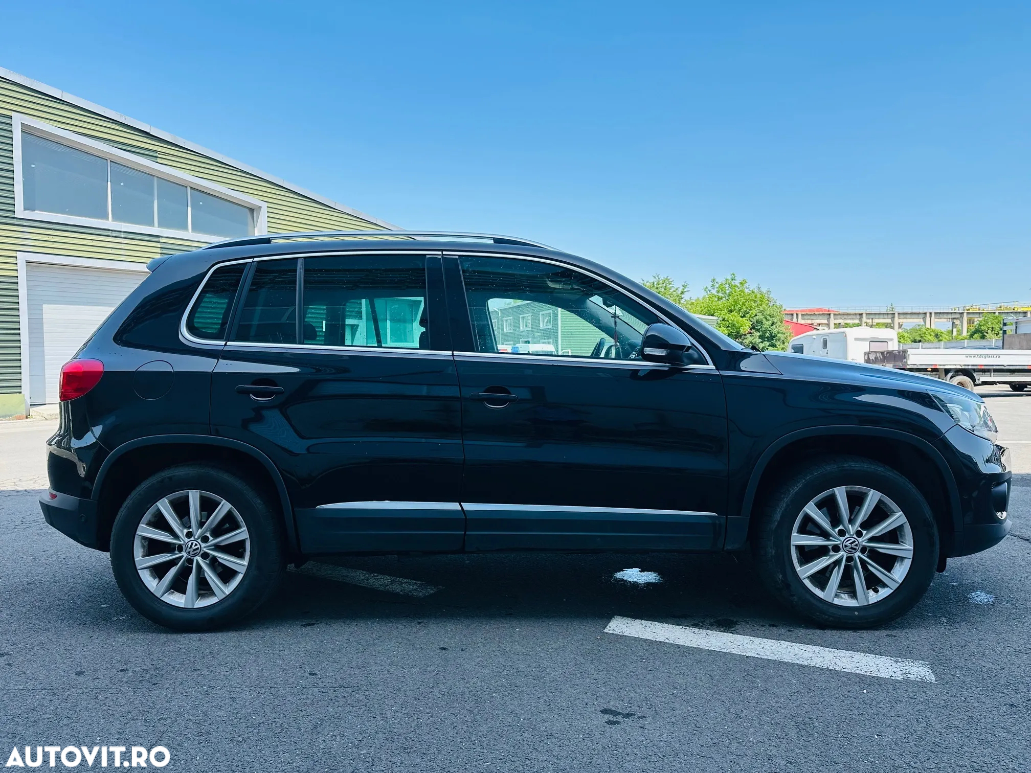 Volkswagen Tiguan - 30
