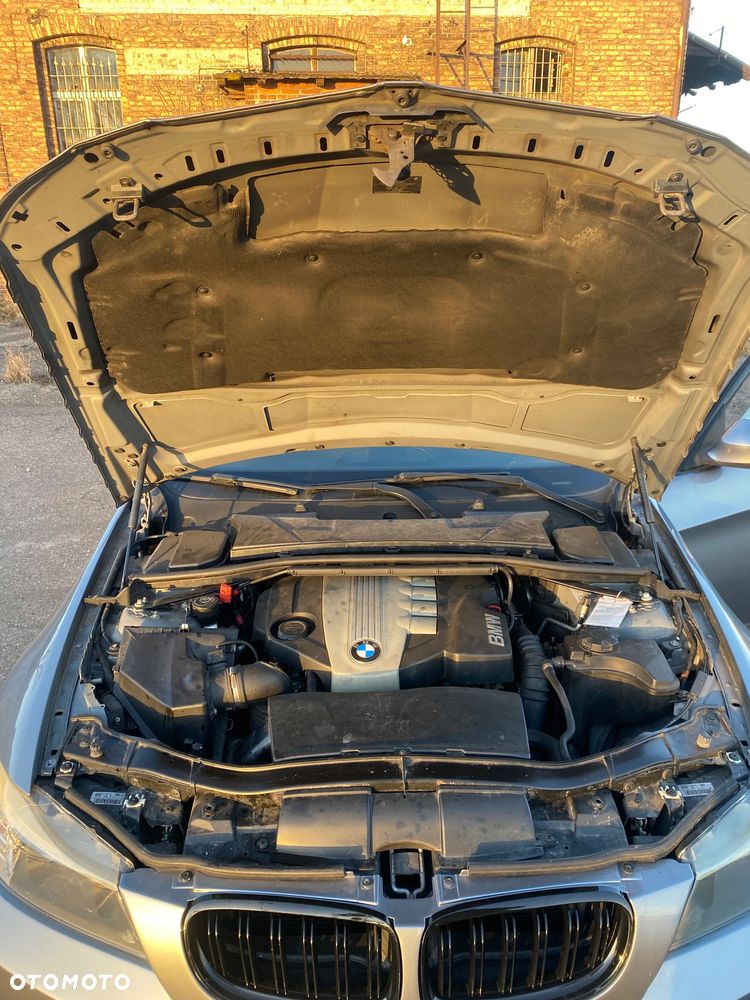 BMW Seria 3 320d Efficient Dynamics - 21