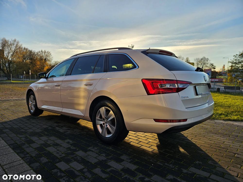 Skoda Superb 2.0 TDI Ambition - 3