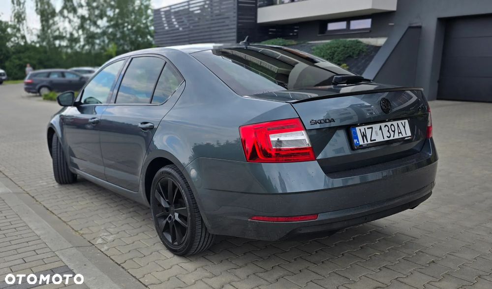 Skoda Octavia 2.0 TDI Style DSG - 3
