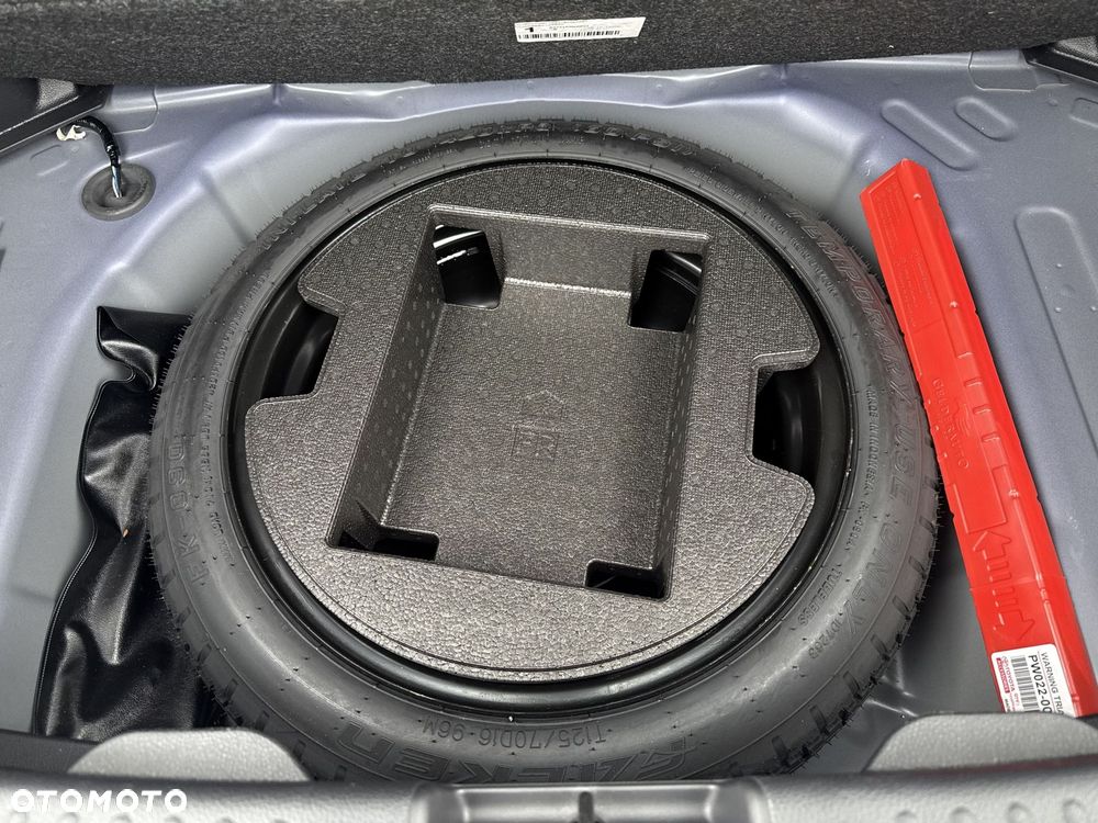 Toyota Yaris - 23