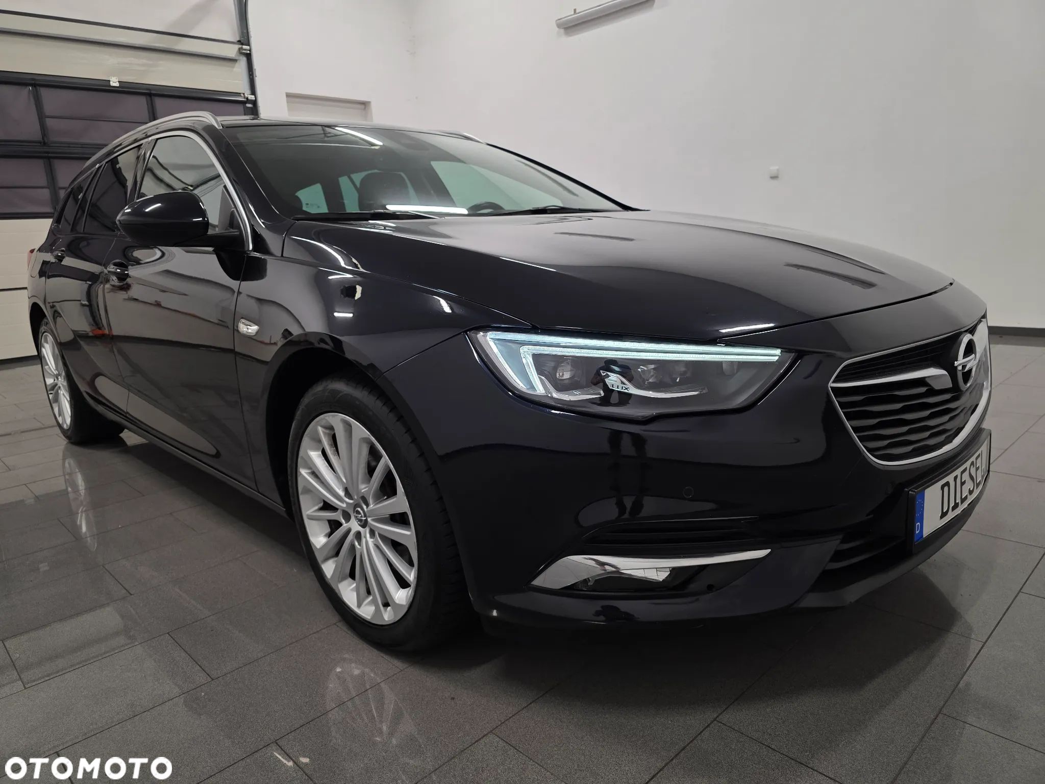 Opel Insignia Sports Tourer 2.0 Diesel Exclusive - 1