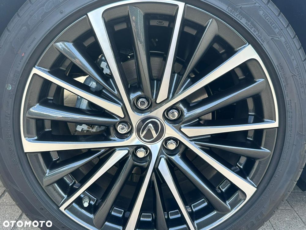 Lexus ES - 17