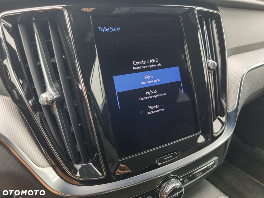 Volvo V60 T6 AWD Recharge Geartronic RDesign - 35