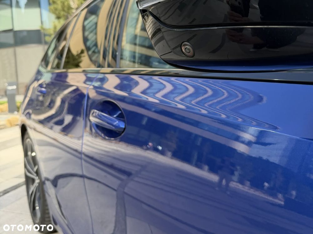 BMW Seria 3 320d xDrive Edition M Sport Shadow - 13