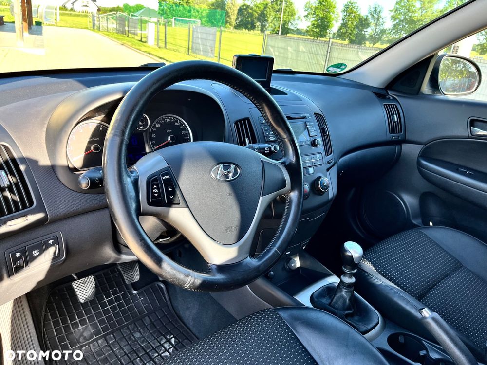 Hyundai i30 1.6 Premium - 17