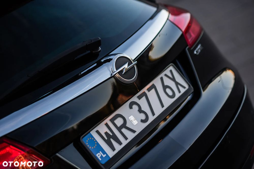 Opel Insignia 2.0 CDTI Sports Tourer - 9
