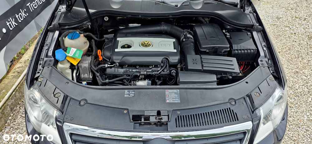 Volkswagen Passat Variant 1.8 TSI Comfortline - 24