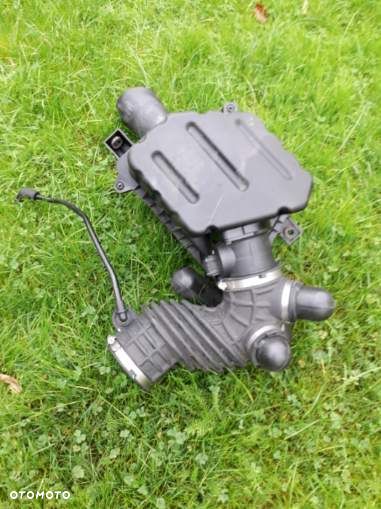 Saturn Vue Captiva 3.6 obudowa filtra powietrza - 1