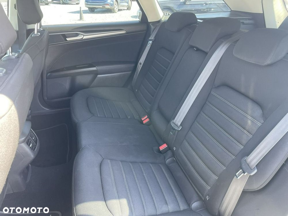 Ford Mondeo 2.0 TDCi Ambiente PowerShift - 26