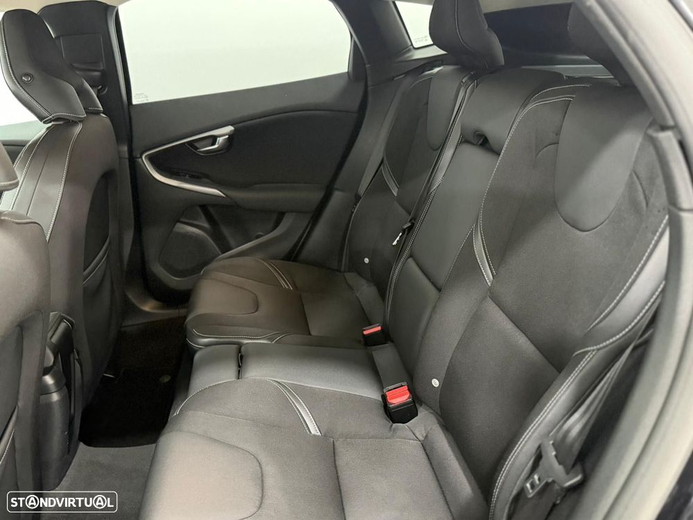 Volvo V40 1.6 D2 Eco Momentum - 6