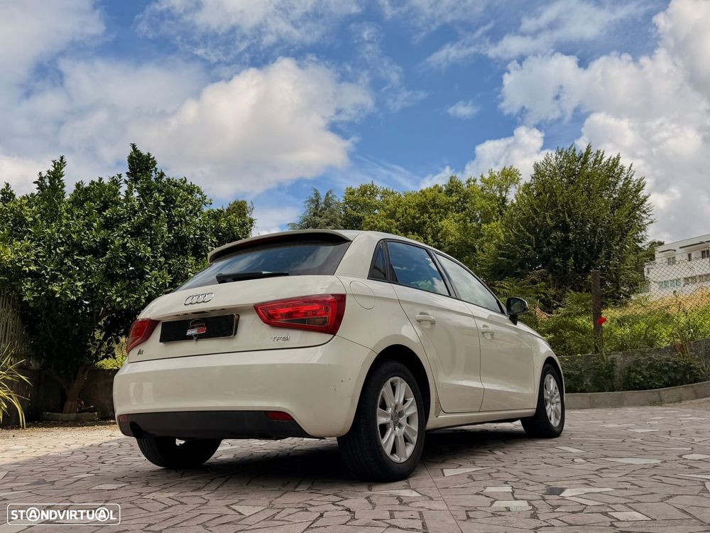 Audi A1 1.2 TFSI Attraction - 14
