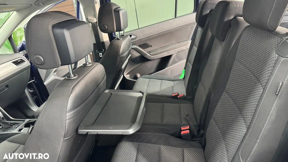 Volkswagen Touran - 14