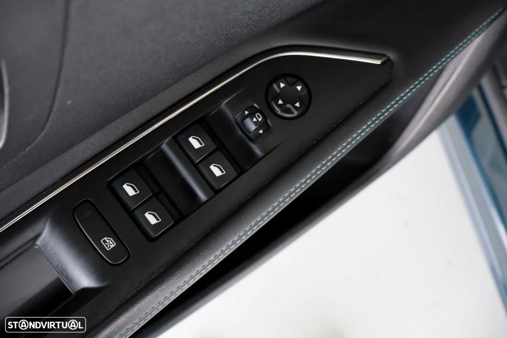 Peugeot 3008 1.6 Hybrid Allure e-EAT8 - 15