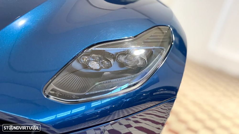 Aston Martin DB11 Volante V8 - 12