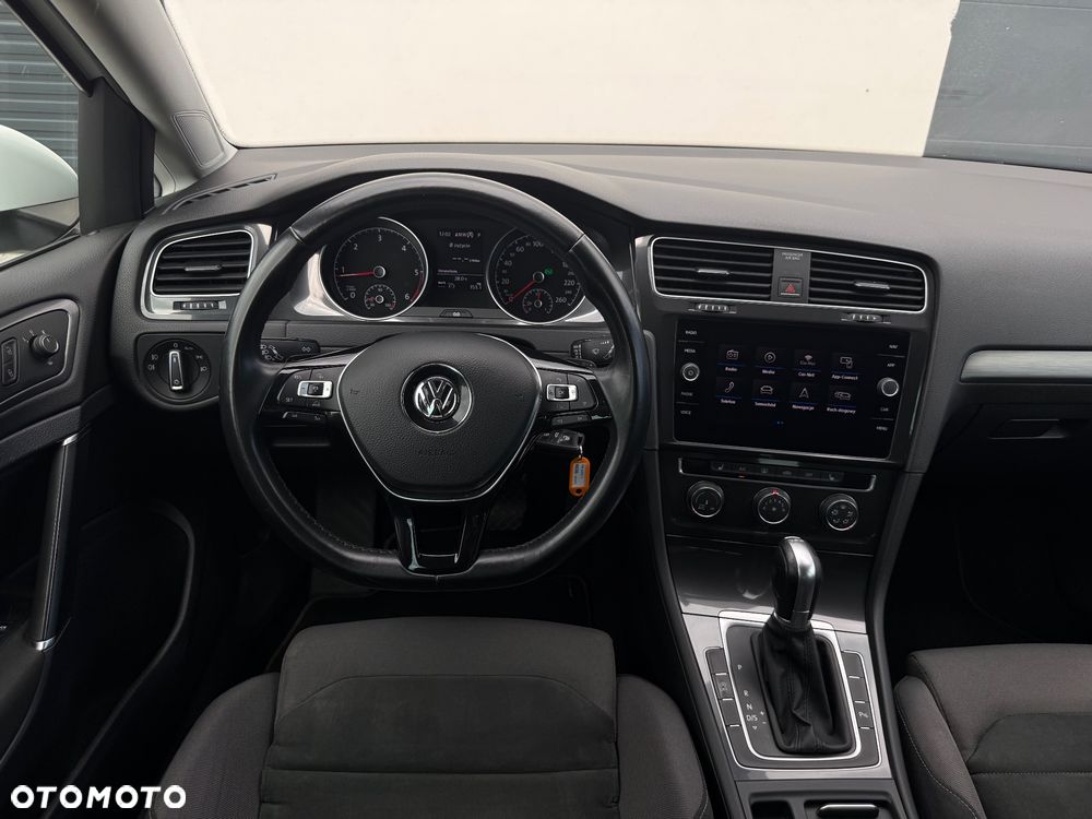 Volkswagen Golf 2.0 TDI SCR DSG Comfortline - 9