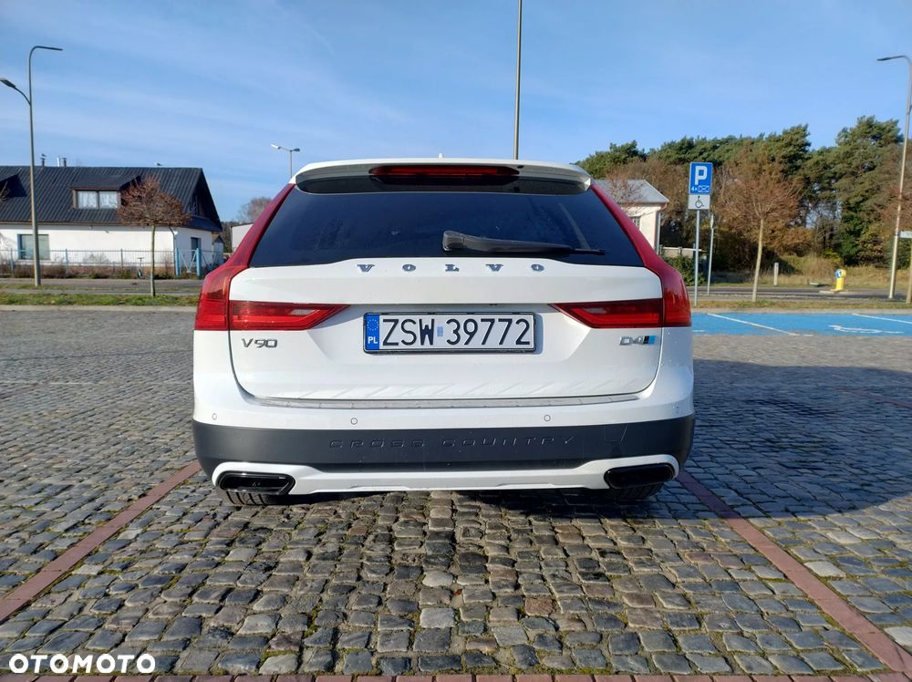 Volvo V90 Cross Country D4 AWD Geartronic Pro - 7