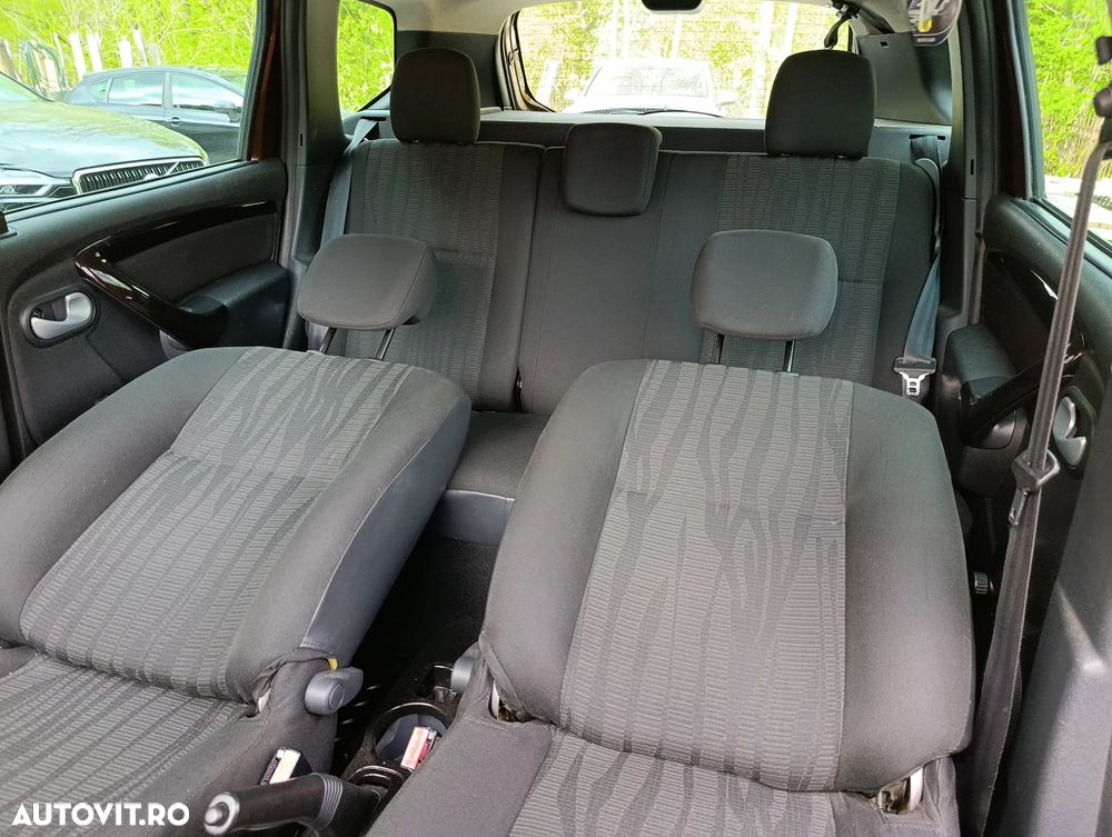 Dacia Duster 1.5 dCi 4x2 Laureate - 8