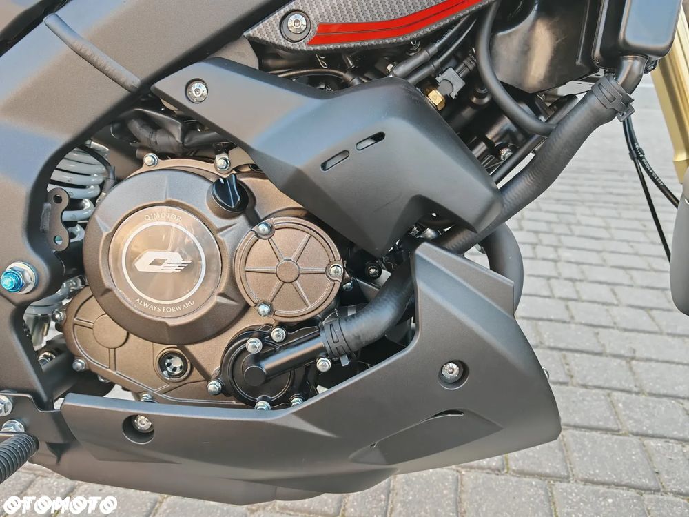 QJMOTOR SRK 125S - 2