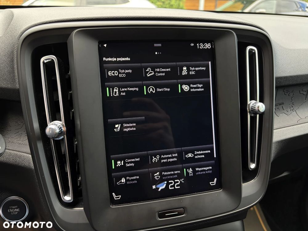 Volvo XC 40 T3 Momentum - 25