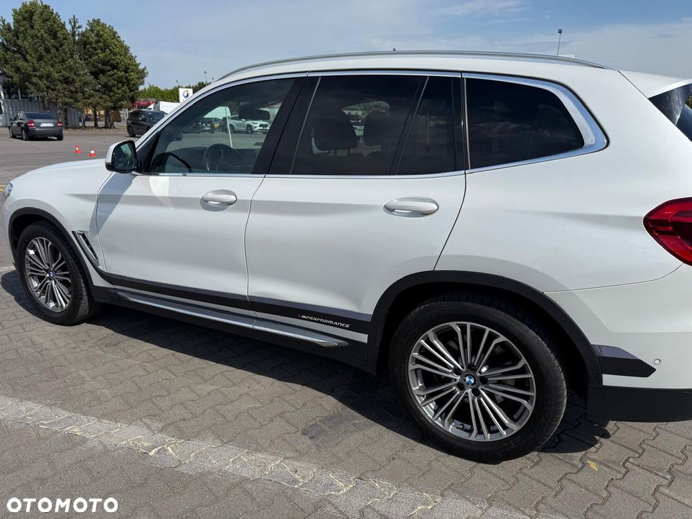 BMW X3 xDrive20d Luxury Line - 8