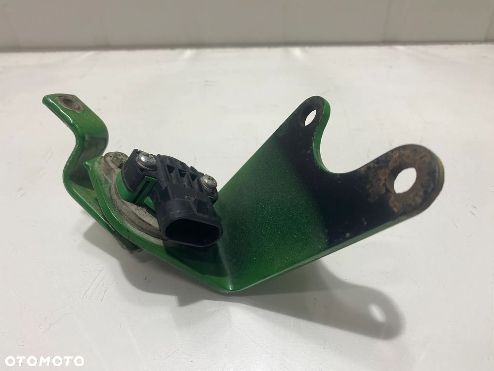 MOCOWANIE CZUJNIKA TLS POZYCJI JOHN DEERE 7930 AL113843, R237716, R243271 - 2