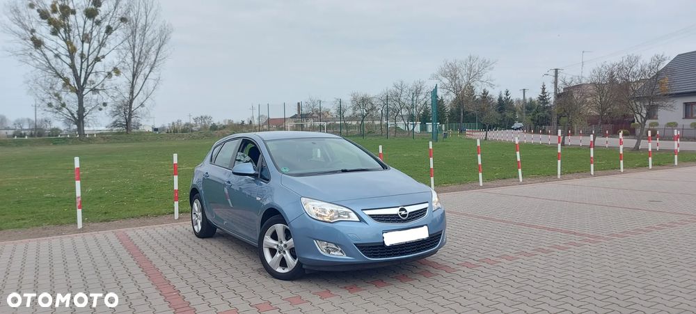 Opel Astra 1.4 Turbo Color Edition - 4