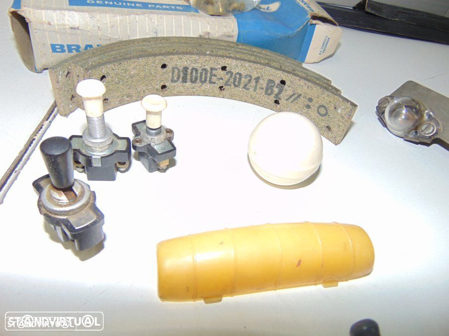 Ford Anglia várias peças pequenas - 3