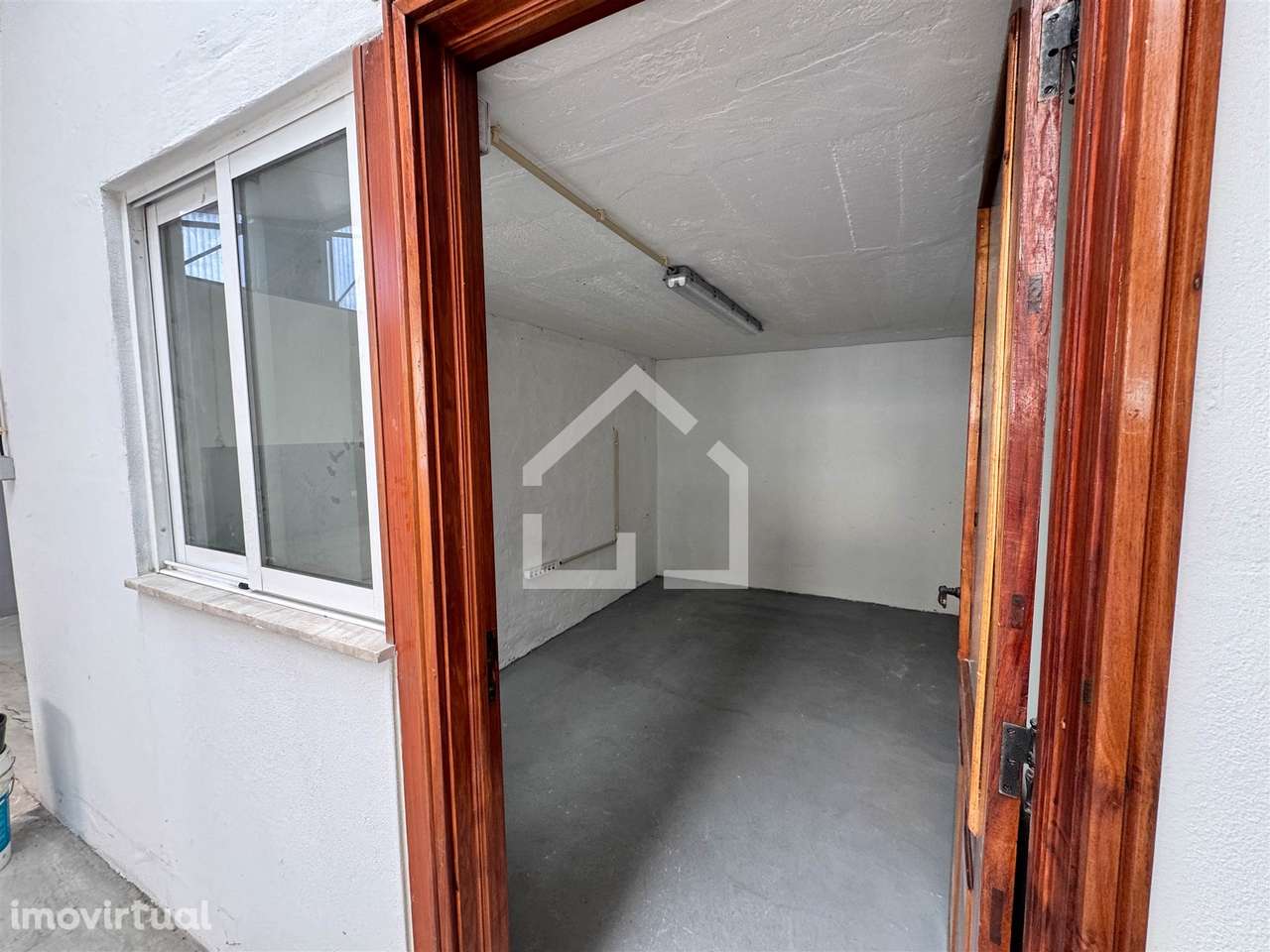 Armazém com 220m2 em S.M.Feira - Grande imagem: 3/8