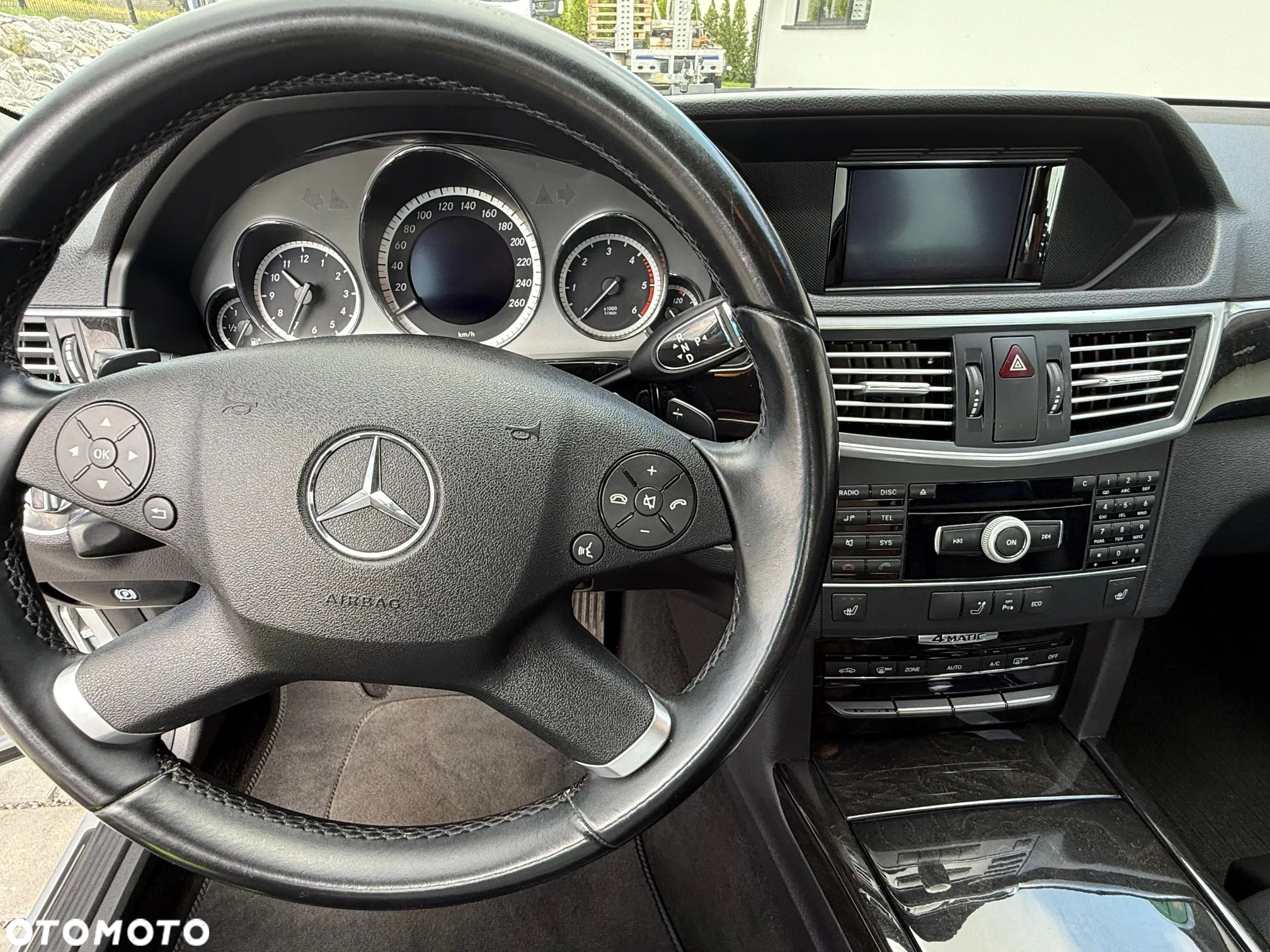 Mercedes-Benz Klasa E 250 BlueTEC 4-Matic Elegance - 13