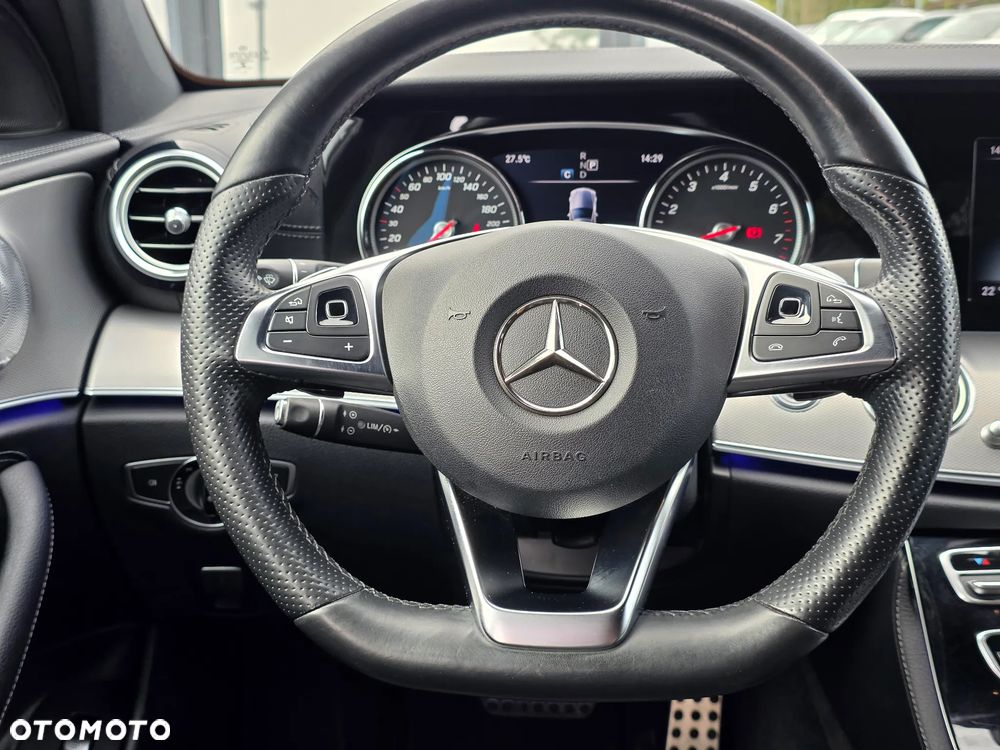 Mercedes-Benz Klasa E 200 4Matic 9G-TRONIC AMG Line - 14