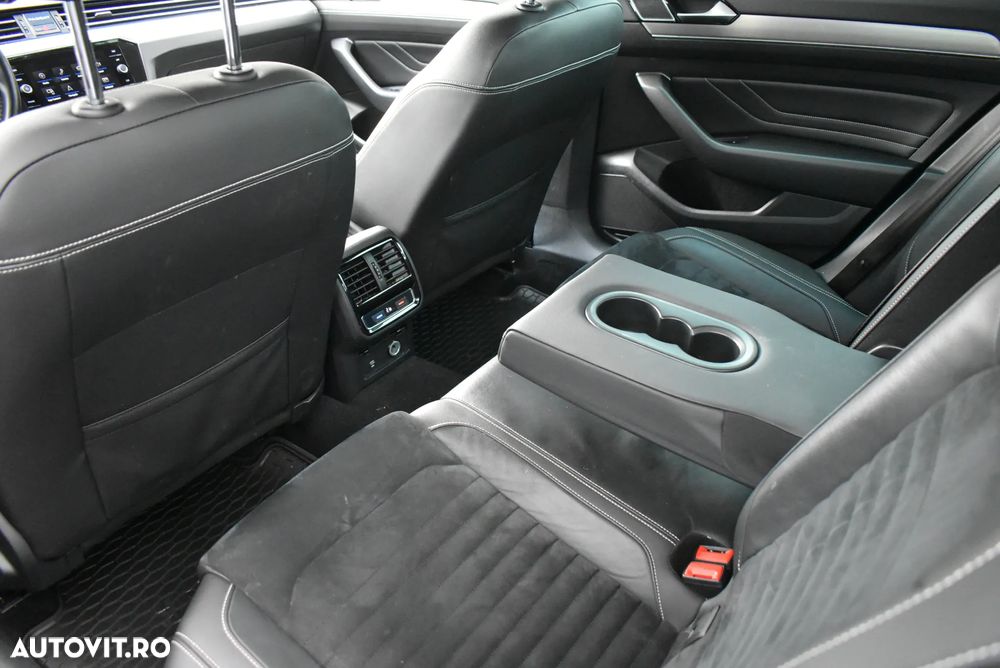Volkswagen Passat 2.0 TDI DSG Highline - 17
