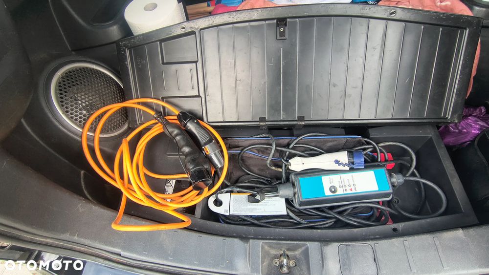 Mitsubishi Outlander Instyle NAVI + - 16