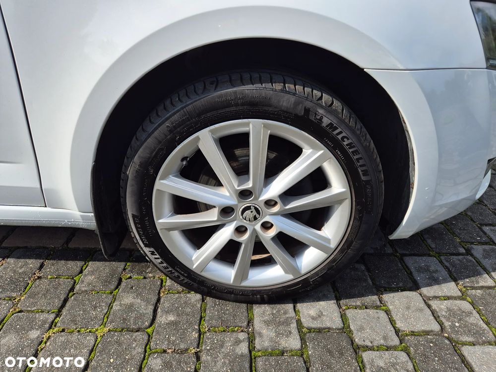 Skoda Octavia 1.4 TSI Elegance DSG - 8