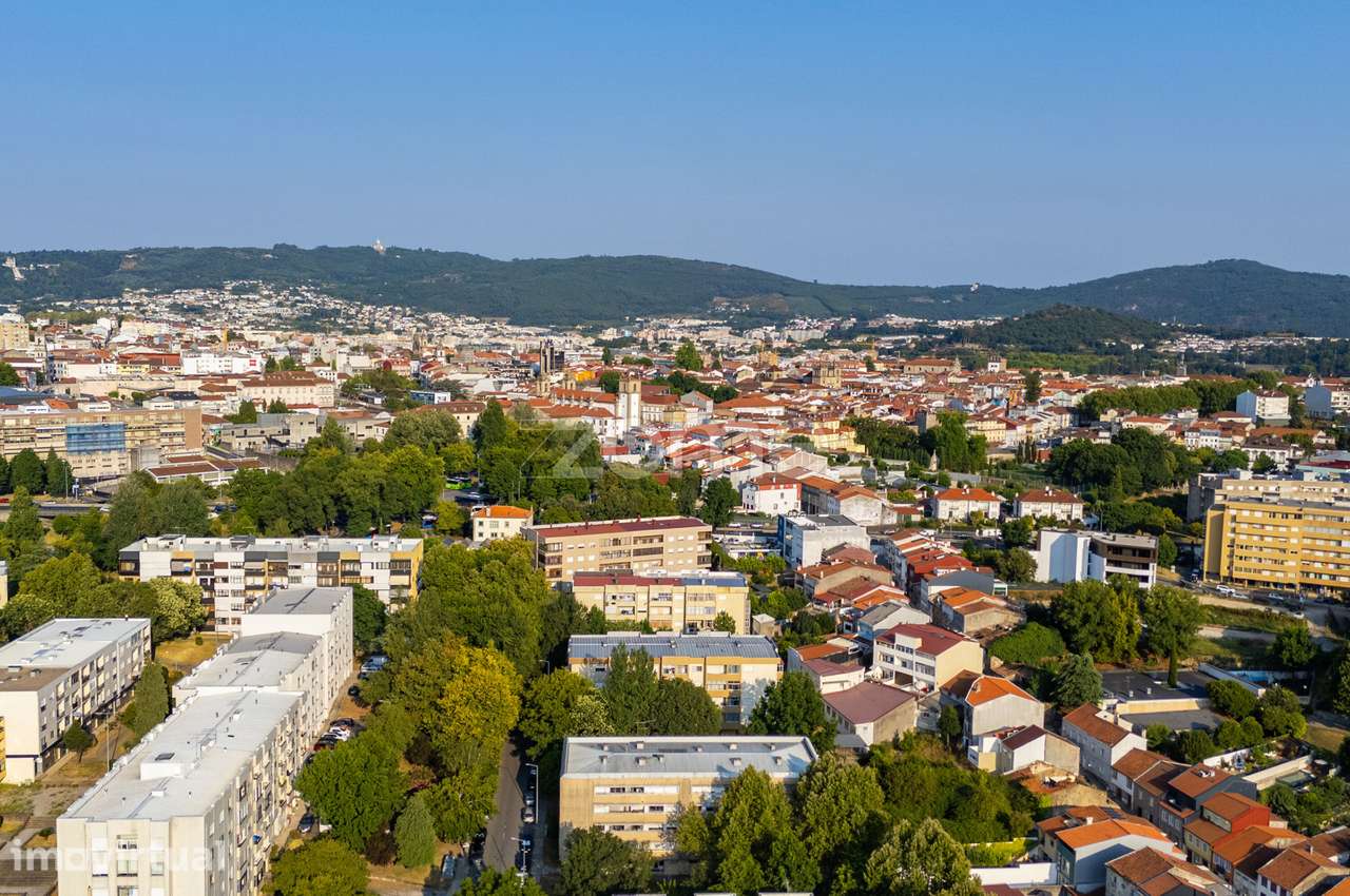 Apartamento T3 com Varanda Fechada | Lugar de Garagem | Braga - Grande imagem: 3/28
