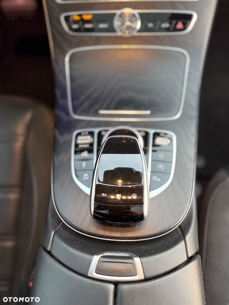 Mercedes-Benz Klasa E AMG 53 4Matic+ AMG Speedshift TCT-9G - 20