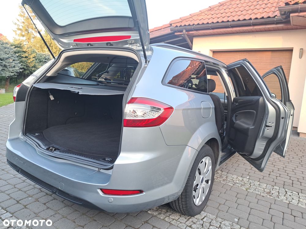 Ford Mondeo 2.0 TDCi Champions Edition - 37