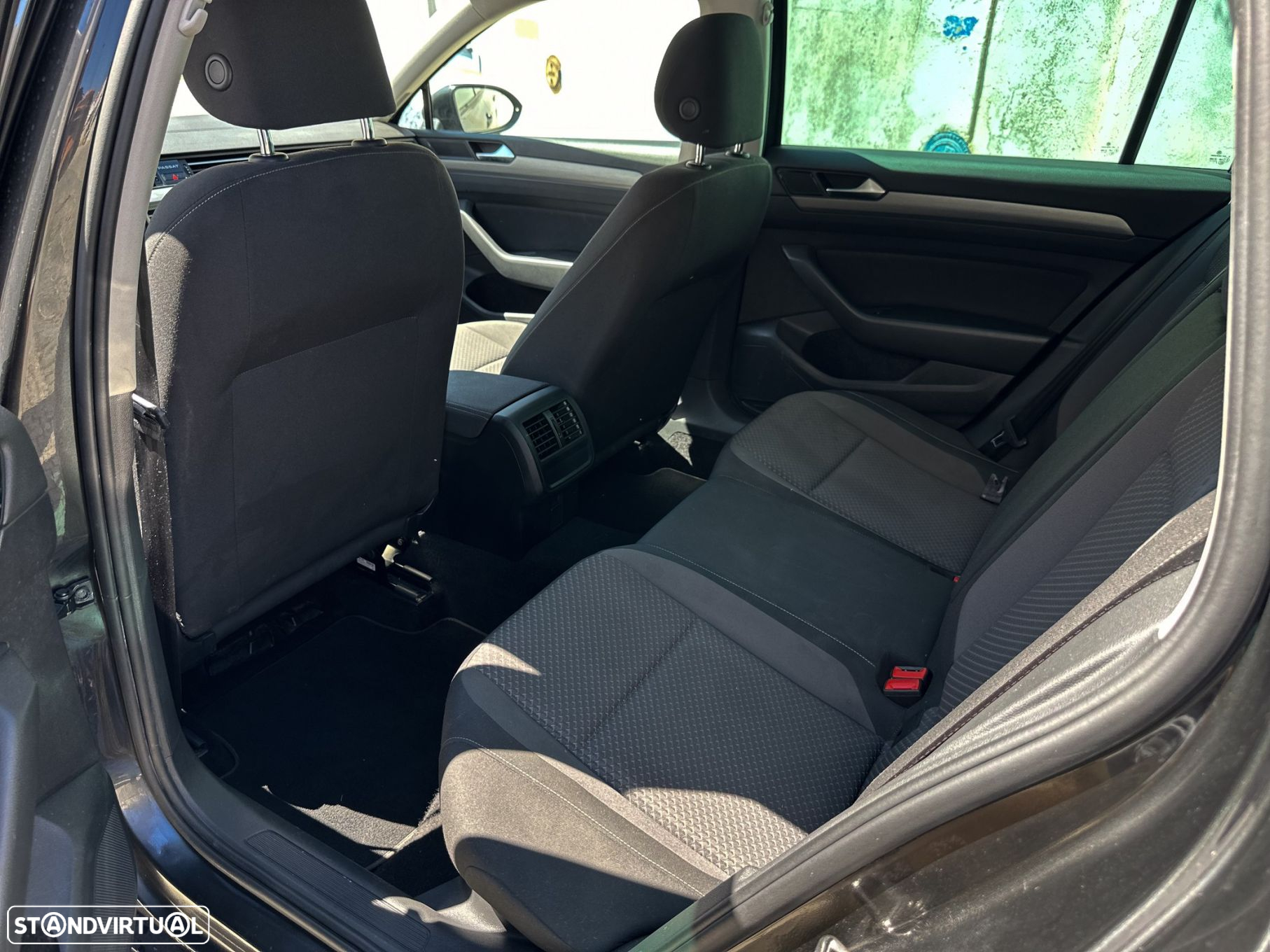 VW Passat 1.6 TDI Confortline DSG - 22