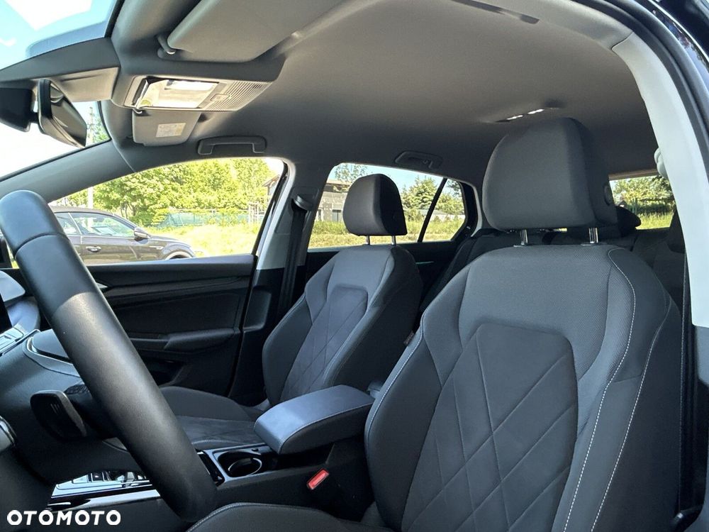 Volkswagen Golf 1.5 eTSI EVO Style DSG - 12
