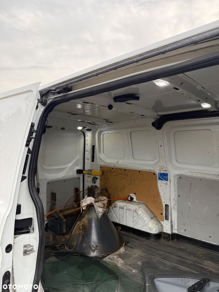 Ford Transit Custom - 11