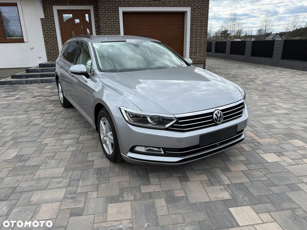Volkswagen Passat 2.0 TDI (BlueMotion Technology) DSG Highline - 1