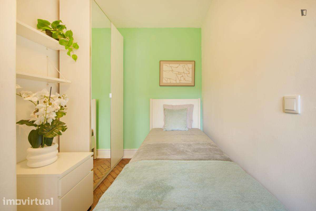 Quarto - localizado em Roma-Areeiro Lisbon - Grande imagem: 4/28