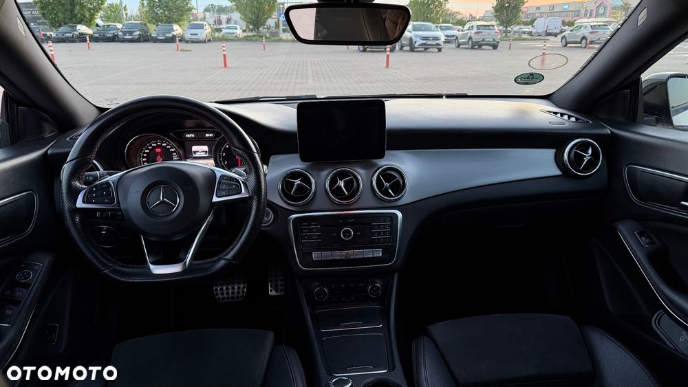 Mercedes-Benz CLA 200 7G-DCT AMG Line - 13