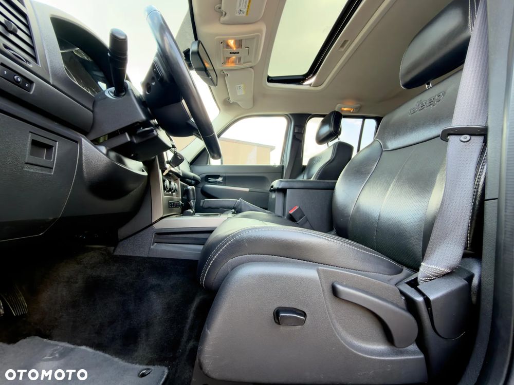 Jeep Cherokee - 29