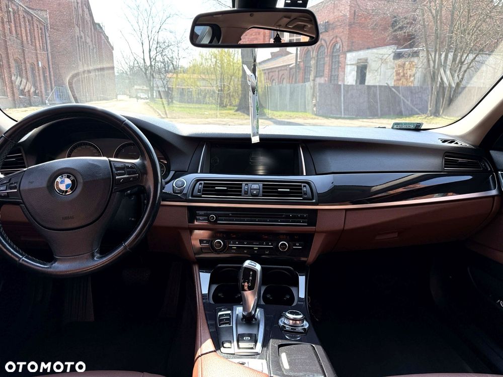 BMW Seria 5 520d - 15