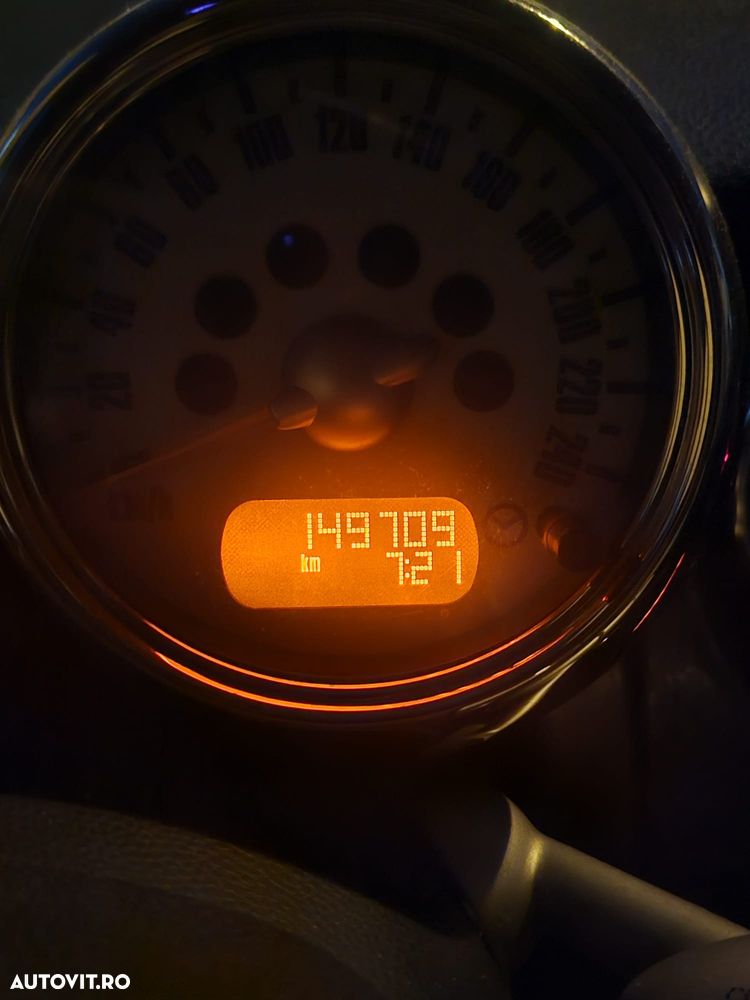 Mini Cooper Standard - 17