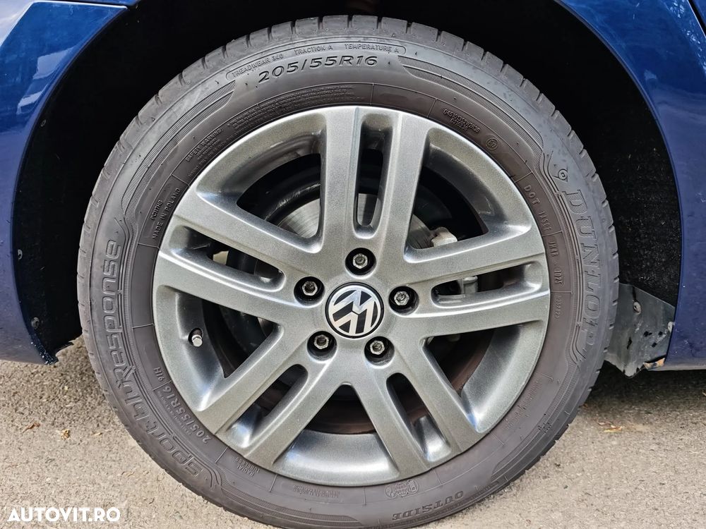 Volkswagen Jetta - 12